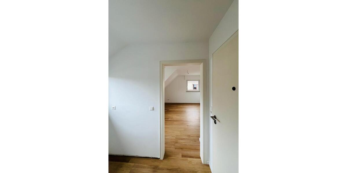 Dachgeschoßwohnung Stuttgart Mühlhausen - 1 Zimmer, 24 m&sup2;, 135.000&euro; | Angebot:27166095