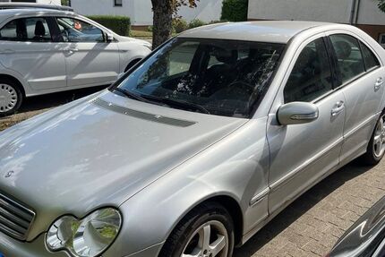 Mercedes-Benz C 200 177.000 km 2.600 &euro; Oppenweiler 71570