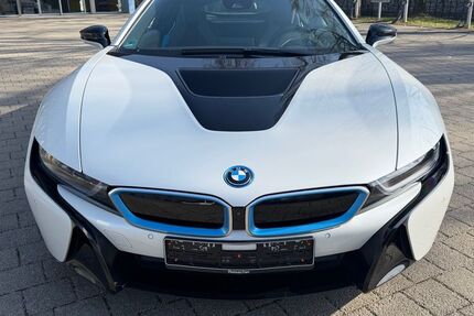 BMW i8 37.500 km 67.999 &euro; Urbach 73660