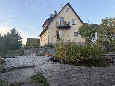 FAMILIENFREUNDLICHES ZUHAUSE MIT GROßEM GARTEN - Einfamilienhaus Backnang | Angebot:27529284