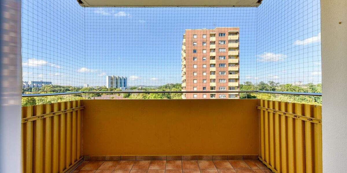 Etagenwohnung Stuttgart Mönchfeld - 3 Zimmer, 71 m&sup2;, 230.000&euro; | Angebot:25670994