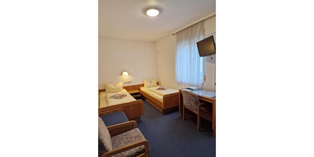 Etagenwohnung Stuttgart Luginsland - 1 Zimmer, 15 m&sup2;, 720&euro; | Angebot:25267868