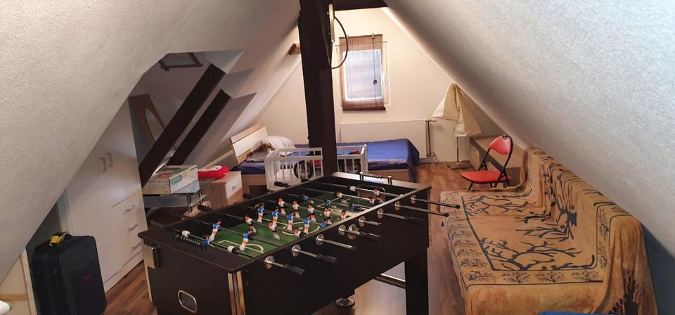 Einfamilienhaus Leonberg - 7.5 Zimmer, 140 m&sup2;, 2.000&euro; | Angebot:25174653