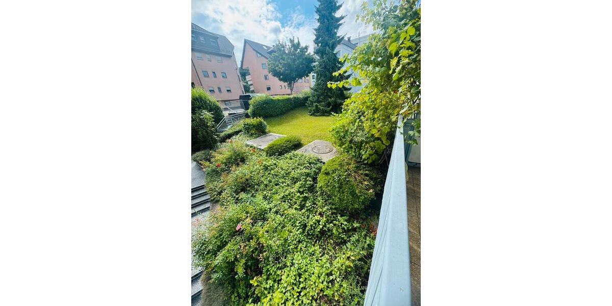 Etagenwohnung Leonberg - 4 Zimmer, 80 m&sup2;, 1.200&euro; | Angebot:25753186