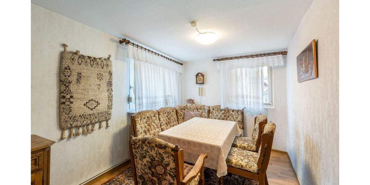 Einfamilienhaus Oberriexingen - 7 Zimmer, 178 m&sup2;, 195.000&euro; | Angebot:25698023