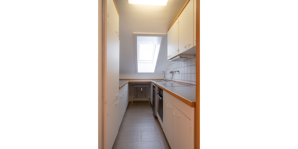 DG mit Sonnenbalkon & eigener PV – Haus komplett erneuert - Etagenwohnung Schorndorf | Angebot:27427264