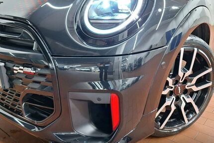 Mini John Cooper Works 4.826 km 38.290 &euro; Stuttgart 70569
