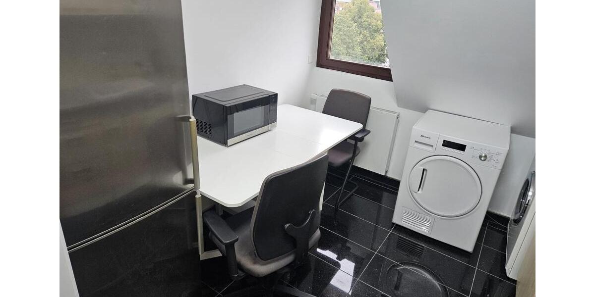 Dachgeschoßwohnung Stuttgart Feuerbach - 3 Zimmer, 65 m&sup2;, 1.200&euro; | Angebot:25547181