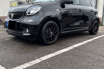 Smart ForFour 76.600 km 12.999 &euro; Stuttgart 70188