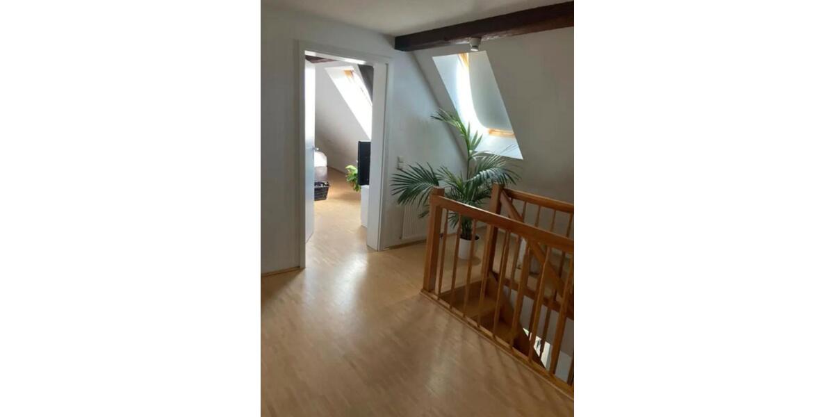 Dachgeschoßwohnung Köngen - 3 Zimmer, 70 m&sup2;, 1.120&euro; | Angebot:26450608