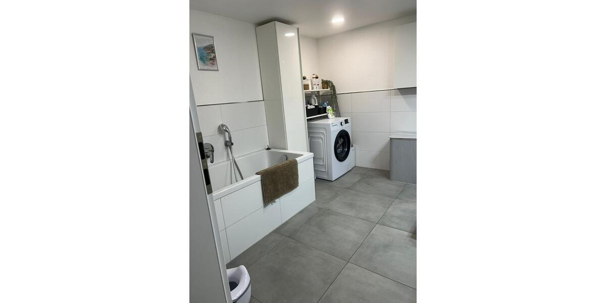 Etagenwohnung Brackenheim - 6 Zimmer, 140 m&sup2;, 1.450&euro; | Angebot:27564674