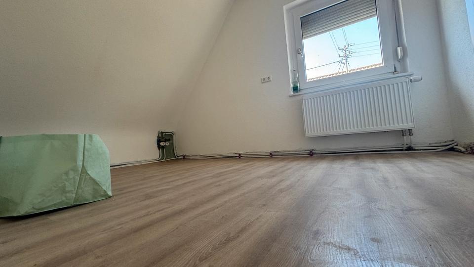 Dachgeschoßwohnung Möglingen - 4 Zimmer, 71 m&sup2;, 1.330&euro; | Angebot:27543973