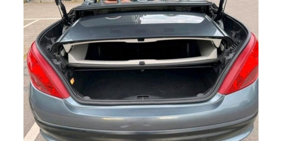 Peugeot 207 CC 107.800 km 4.500 &euro; Filderstadt 70794