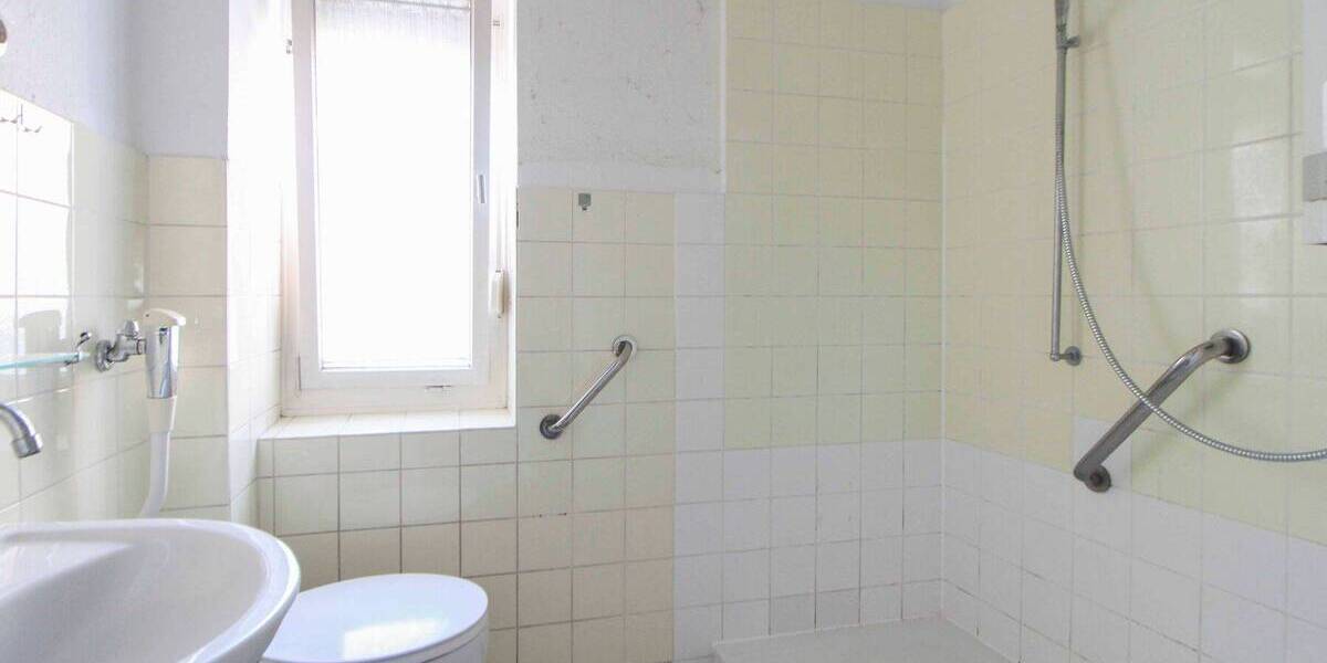 Mehrfamilienhaus, Wohnhaus Stuttgart Botnang - 9 Zimmer, 204 m&sup2;, 980.000&euro; | Angebot:26418214