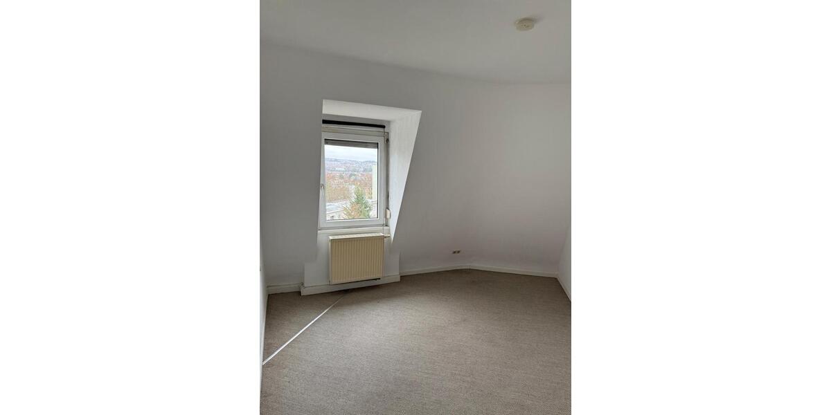 Dachgeschoßwohnung Stuttgart Bad Cannstatt - 3 Zimmer, 88 m&sup2;, 1.090&euro; | Angebot:26039268