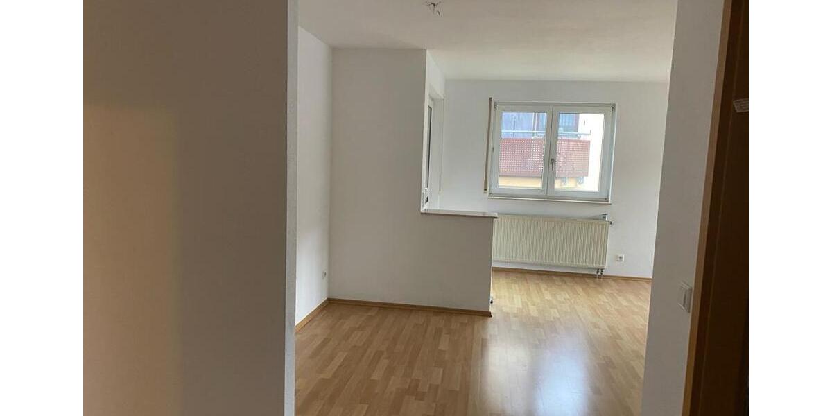 Hochparterre Brackenheim - 3.5 Zimmer, 75 m&sup2;, 900&euro; | Angebot:26374892