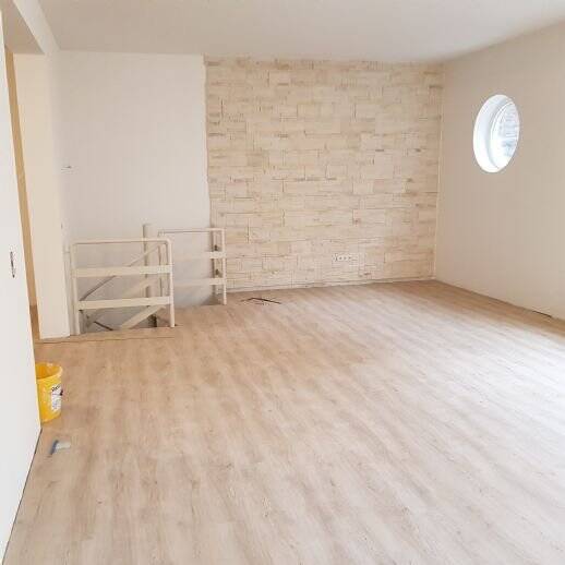 Etagenwohnung Vaihingen an der Enz - 3 Zimmer, 114 m&sup2;, 1.200&euro; | Angebot:25668025