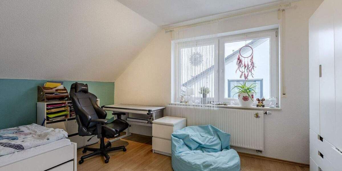 Einfamilienhaus Abstatt - 7 Zimmer, 165 m&sup2;, 690.000&euro; | Angebot:25704230