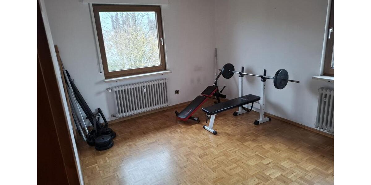Etagenwohnung Schorndorf - 5 Zimmer, 150 m&sup2;, 1.520&euro; | Angebot:25934865
