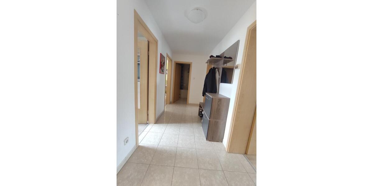 Etagenwohnung Leonberg - 3 Zimmer, 65 m&sup2;, 890&euro; | Angebot:25351926