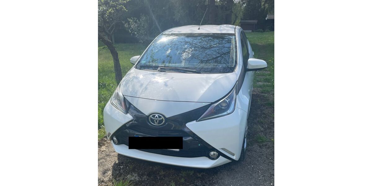 Toyota Aygo (X) 81.000 km 6.000 &euro; Wurmberg 75449