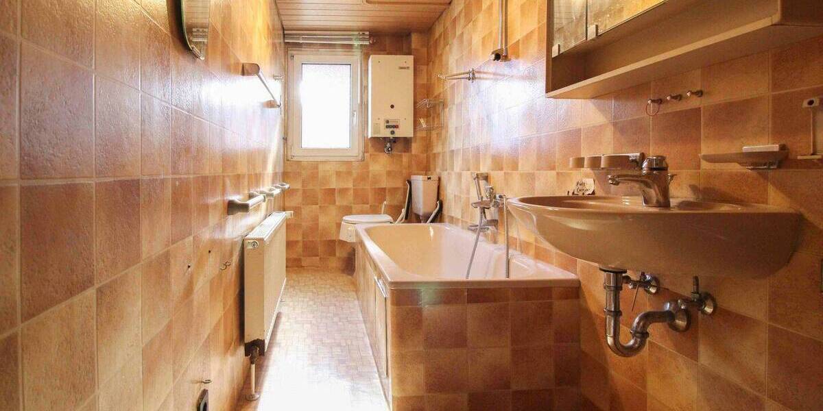 Mehrfamilienhaus, Wohnhaus Stuttgart Heumaden - 9 Zimmer, 398.000&euro; | Angebot:25958075