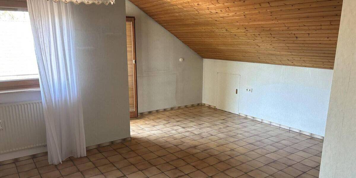 Etagenwohnung Besigheim - 4 Zimmer, 91 m&sup2;, 298.000&euro; | Angebot:25671952
