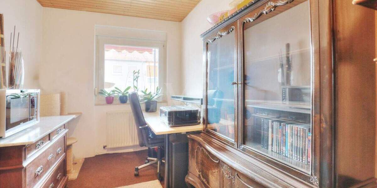 Mehrfamilienhaus, Wohnhaus Schwaigern - 8 Zimmer, 160 m&sup2;, 430.000&euro; | Angebot:25731882