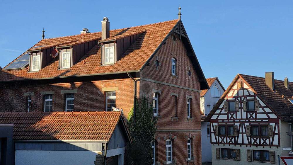 Einfamilienhaus Besigheim - 8 Zimmer, 273 m&sup2;, 1.050.000&euro; | Angebot:26050123