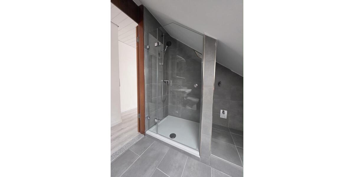 Dachgeschoßwohnung Ostfildern - 2.5 Zimmer, 60 m&sup2;, 950&euro; | Angebot:27550291