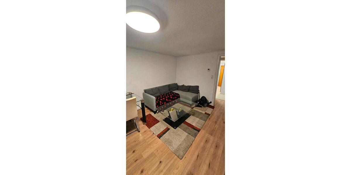Erdgeschoßwohnung Stuttgart Mühlhausen - 2 Zimmer, 48 m&sup2;, 500&euro; | Angebot:25980511
