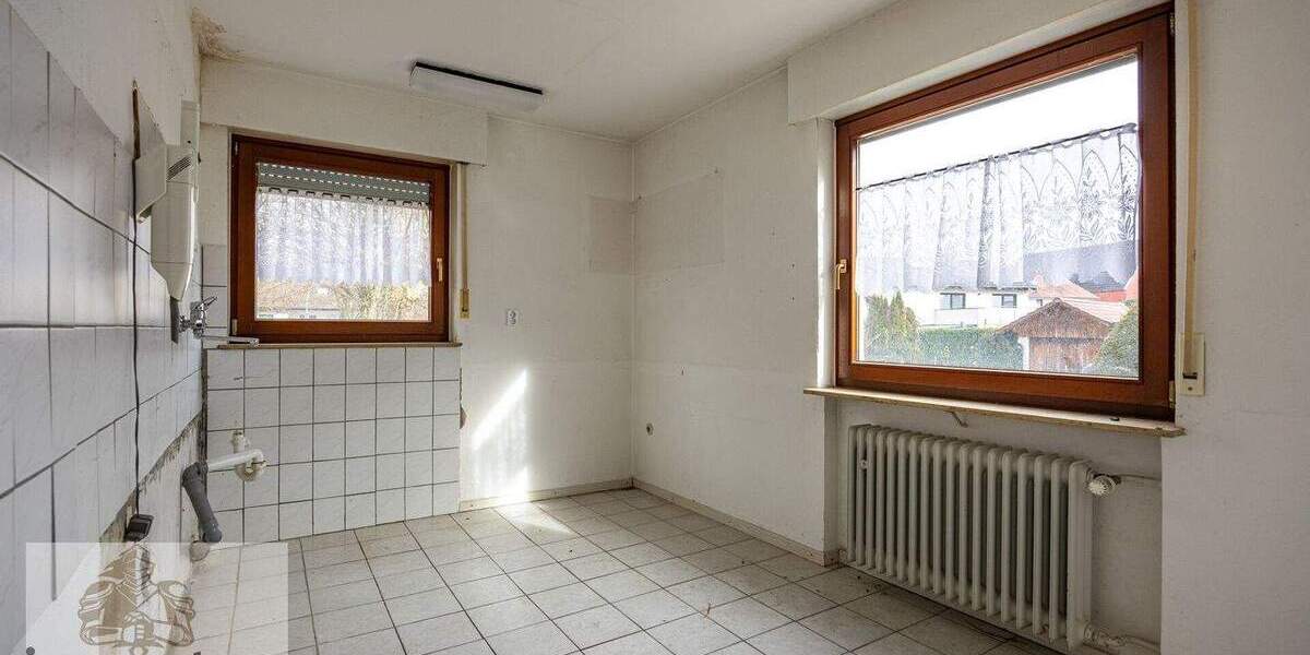 Mehrfamilienhaus, Wohnhaus Leingarten Großgartach - 8 Zimmer, 239 m&sup2;, 660.000&euro; | Angebot:25836707