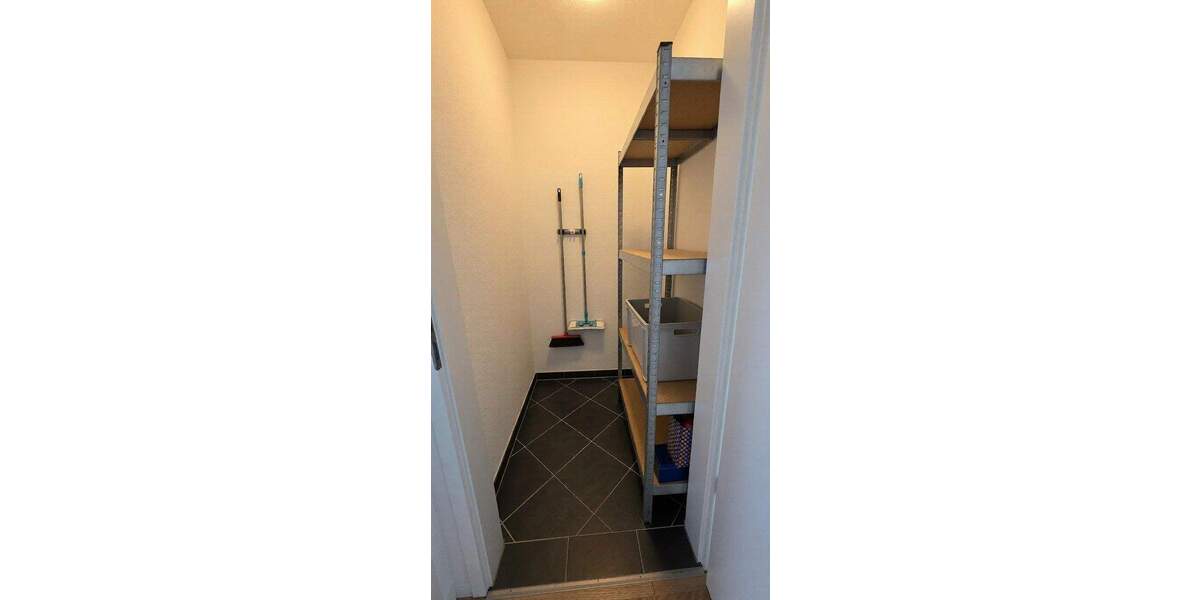 Etagenwohnung Sindelfingen Mitte - 9 Zimmer, 242 m&sup2;, 695.000&euro; | Angebot:25823345