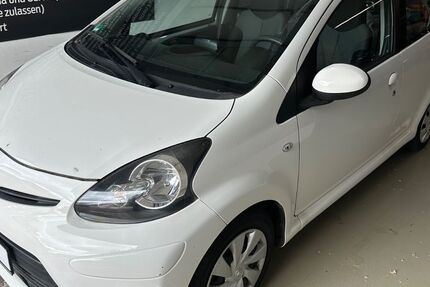 Toyota Aygo (X) 71.331 km 4.390 &euro; LEONBERG 71229