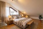 LICHTDURCHFLUTETES WOHNEN MIT KAMIN - Dachgeschoßwohnung Böblingen Dagersheim | Angebot:26884814