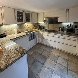 GRÜNE OASE MIT SAUNA & MEHREREN TERRASSEN - Einfamilienhaus Sindelfingen Darmsheim | Angebot:25448720