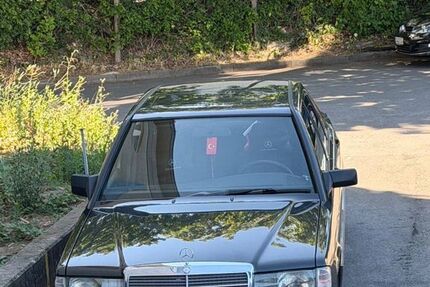 Mercedes-Benz 190 301.000 km 4.800 &euro; Korntal- Münchingen 70825