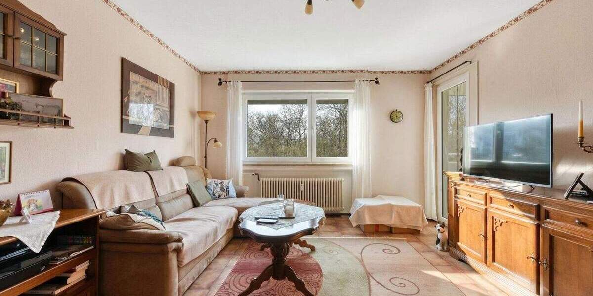 Etagenwohnung Stuttgart Mönchfeld - 3 Zimmer, 71 m&sup2;, 240.000&euro; | Angebot:25896205