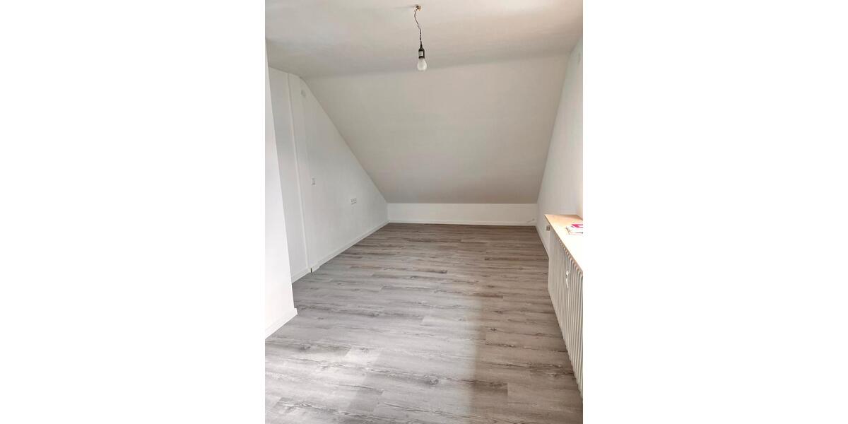 Dachgeschoßwohnung Schwaikheim - 2 Zimmer, 50 m&sup2;, 197.500&euro; | Angebot:27166480