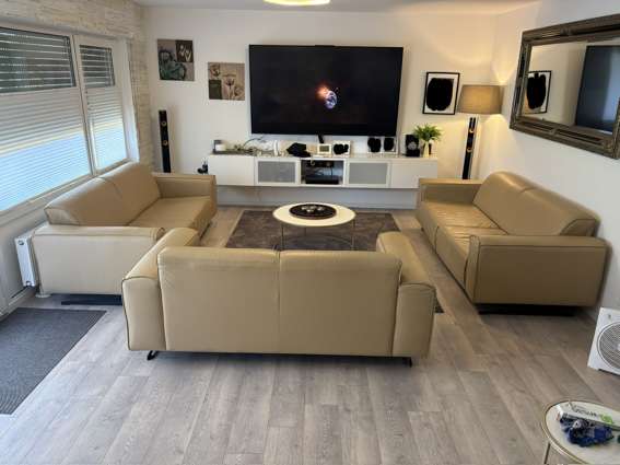 Einfamilienhaus Ludwigsburg Oßweil - 9 Zimmer, 250 m&sup2;, 2.300&euro; | Angebot:27525870