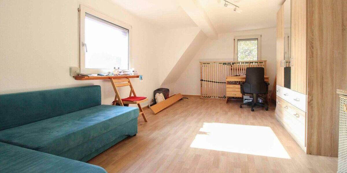Mehrfamilienhaus, Wohnhaus Stuttgart Heumaden - 9 Zimmer, 398.000&euro; | Angebot:25958075