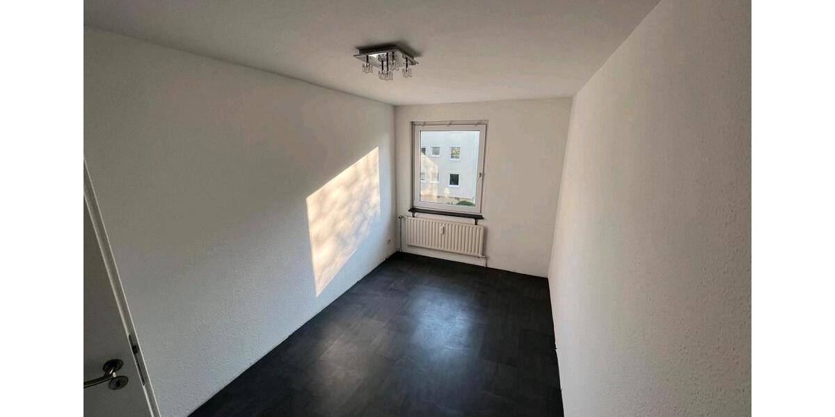 Etagenwohnung Stuttgart Mühlhausen - 4 Zimmer, 88 m&sup2;, 1.250&euro; | Angebot:27568089