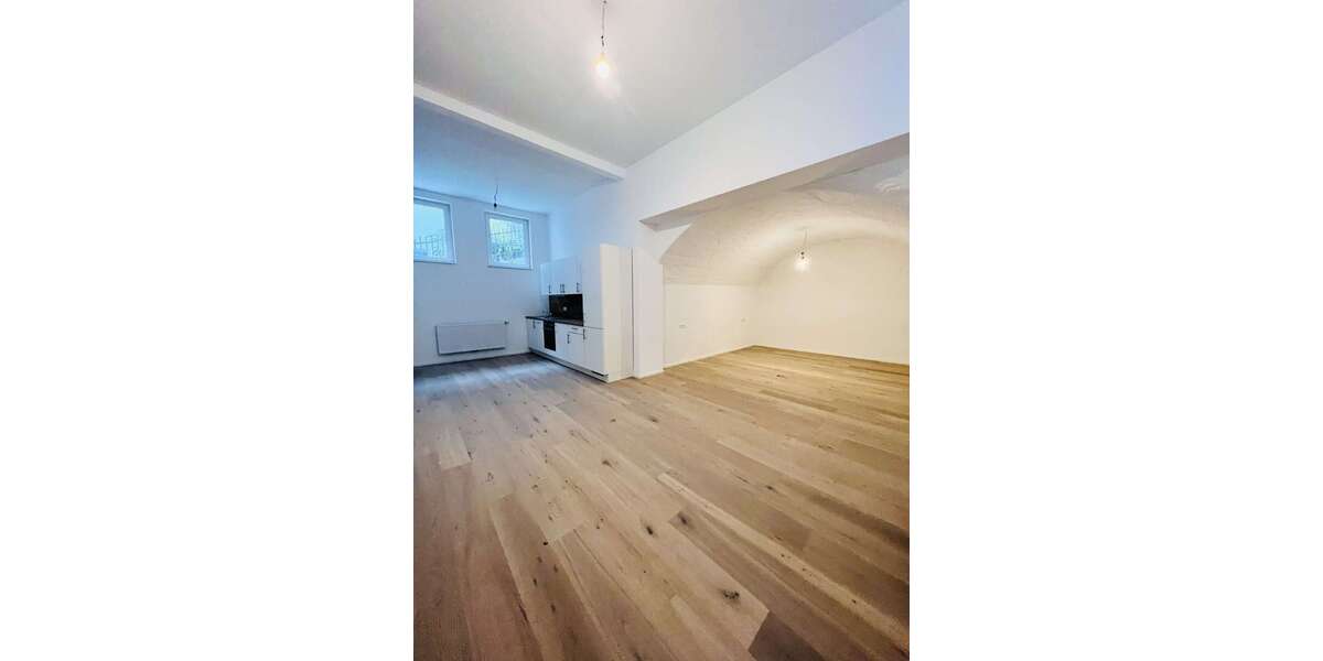 Etagenwohnung Stuttgart Heslach - 1.5 Zimmer, 63 m&sup2;, 990&euro; | Angebot:25883578