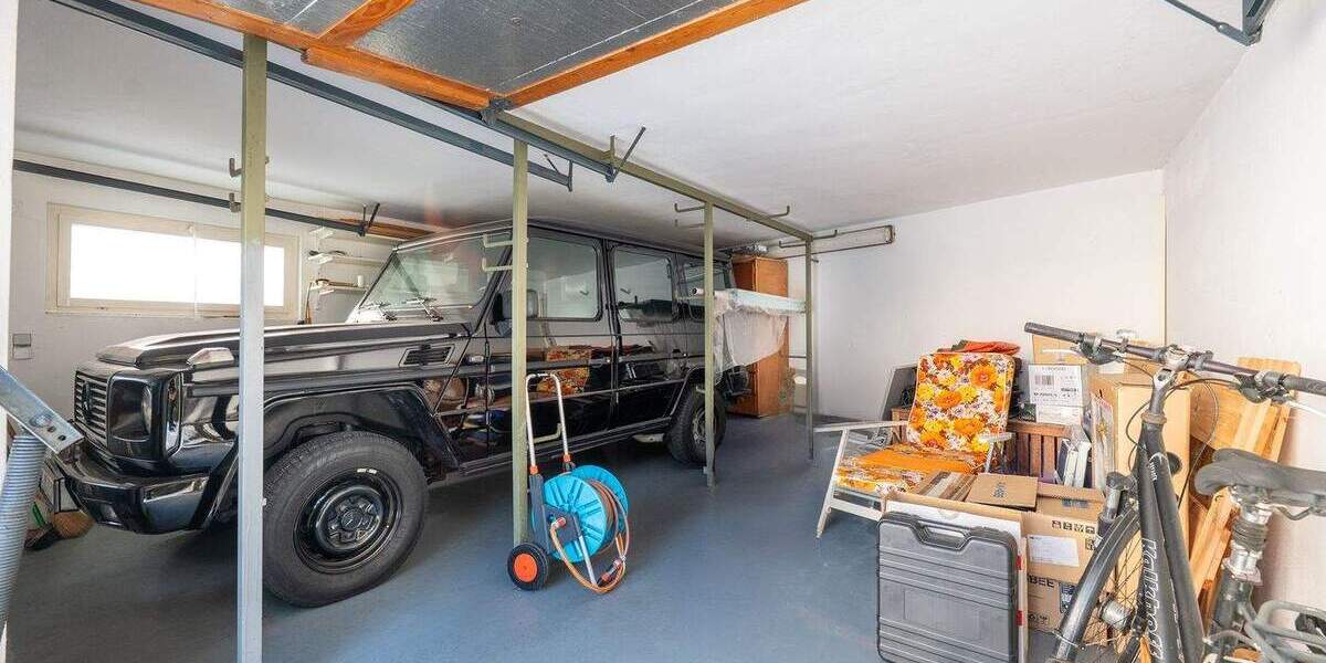 Mehrfamilienhaus, Wohnhaus Stuttgart Degerloch - 9 Zimmer, 140 m&sup2;, 740.000&euro; | Angebot:25685475