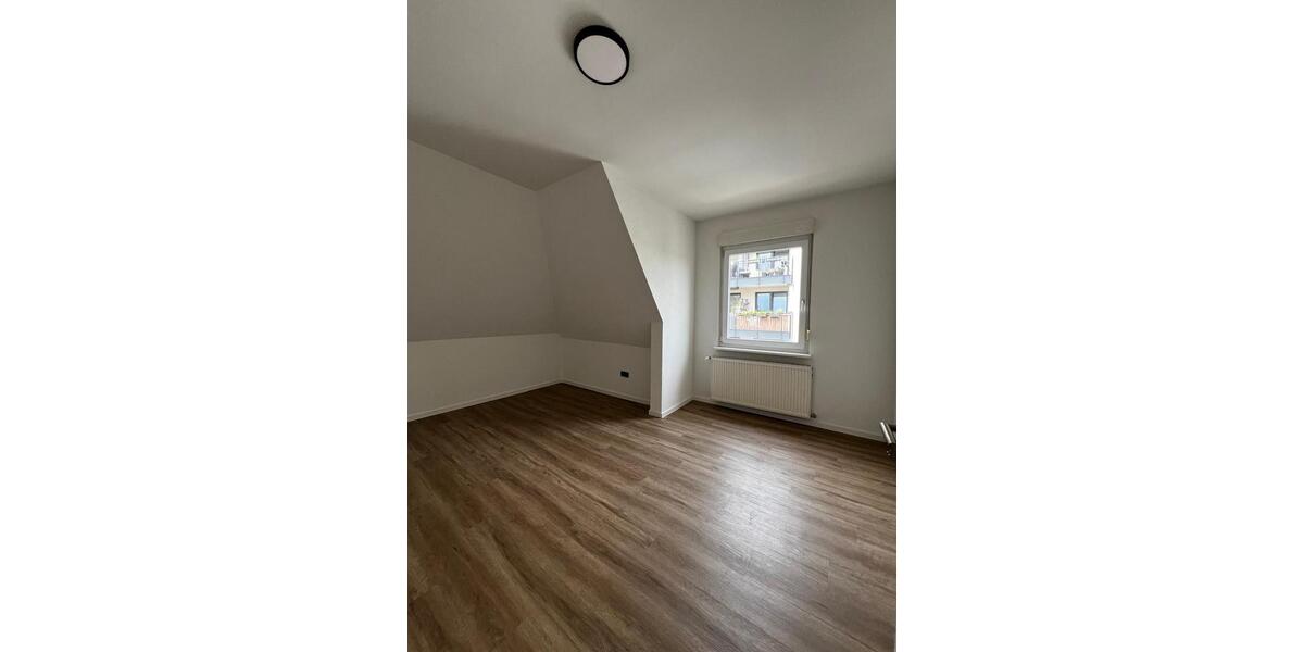 Etagenwohnung Kornwestheim - 19 Zimmer, 100 m&sup2;, 550&euro; | Angebot:27539430