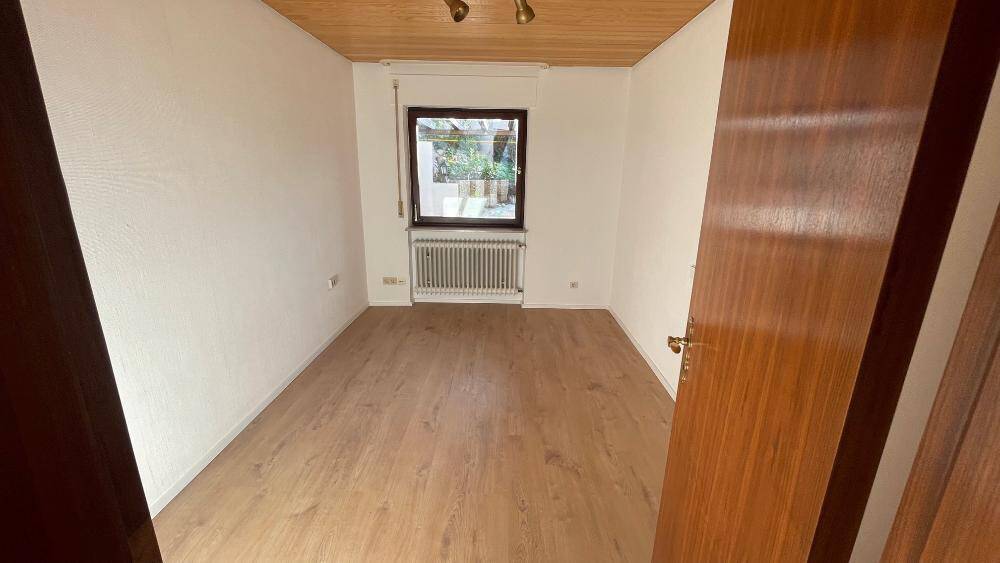 Mehrfamilienhaus, Wohnhaus Weil der Stadt - 6 Zimmer, 132 m&sup2;, 2.300&euro; | Angebot:25690065