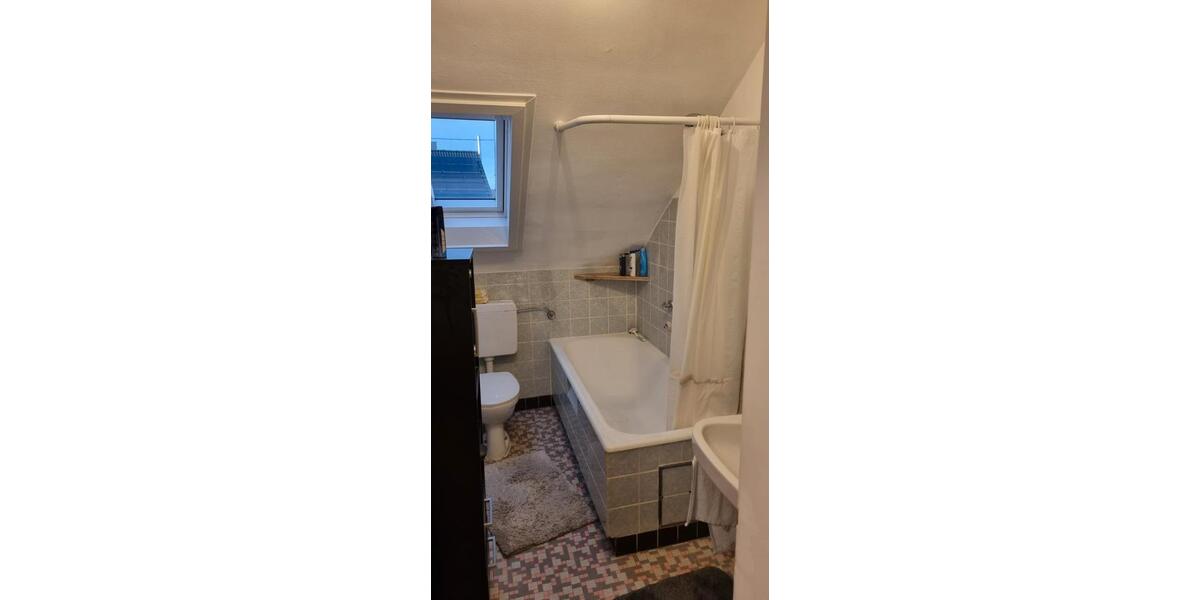 Dachgeschoßwohnung Rutesheim - 3 Zimmer, 55 m&sup2;, 595&euro; | Angebot:25986880