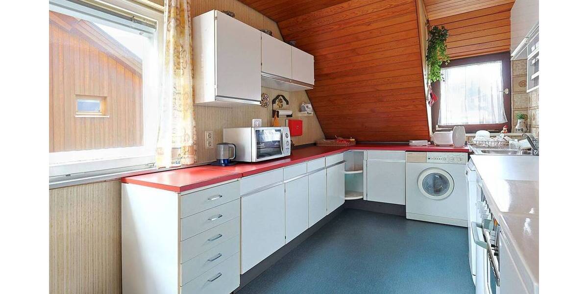 Einfamilienhaus Leonberg - 9 Zimmer, 240 m&sup2;, 750.000&euro; | Angebot:26015666