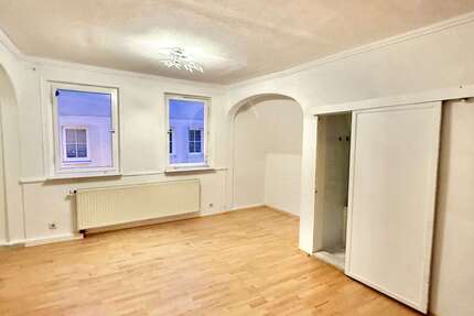 Haus Winnenden - 7 Zimmer, 235 m&sup2;, 395.000&euro; | Angebot:23267925