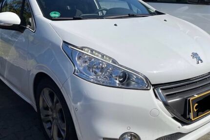 Peugeot 208 58.000 km 9.999 &euro; Ditzingen 71254